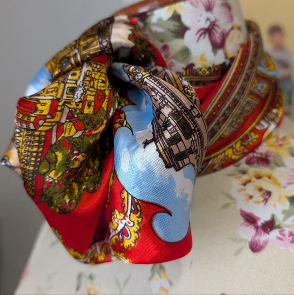 Italian Scarf‎ - Picture 4 of 4